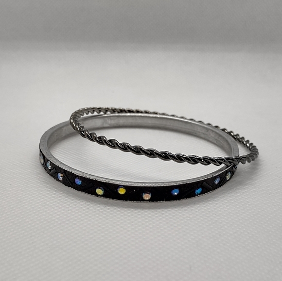 𝅺Sequin & Twirled Bangle Bracelets Bundle of 2 - Picture 1 of 5